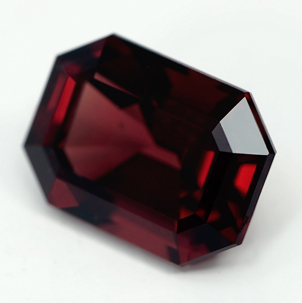 Spinello  - 2.03 ct - Lotus Gemology #2.1