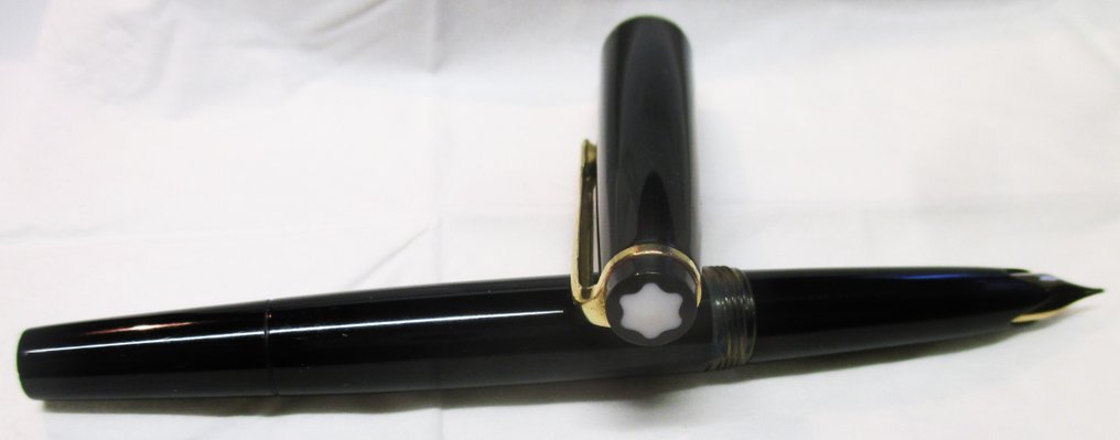 Montblanc MB 32 Fountain pen auction online Catawiki