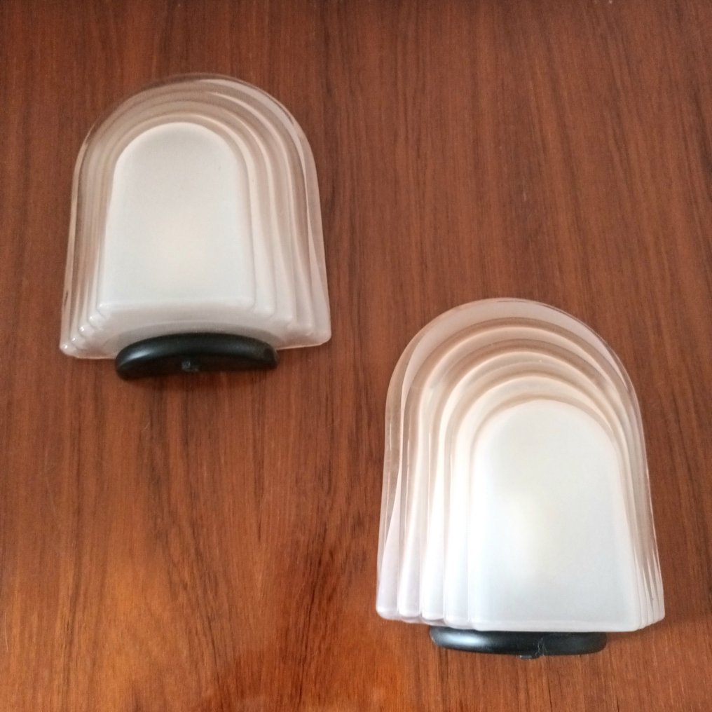 Wandleuchte (2) - Glas, Stahl #1.0