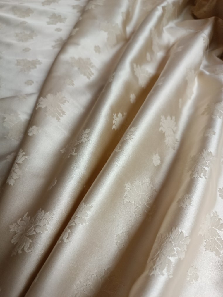 Textile  - 350 cm - 140 cm - Sumptuous San Leucio. #2.1