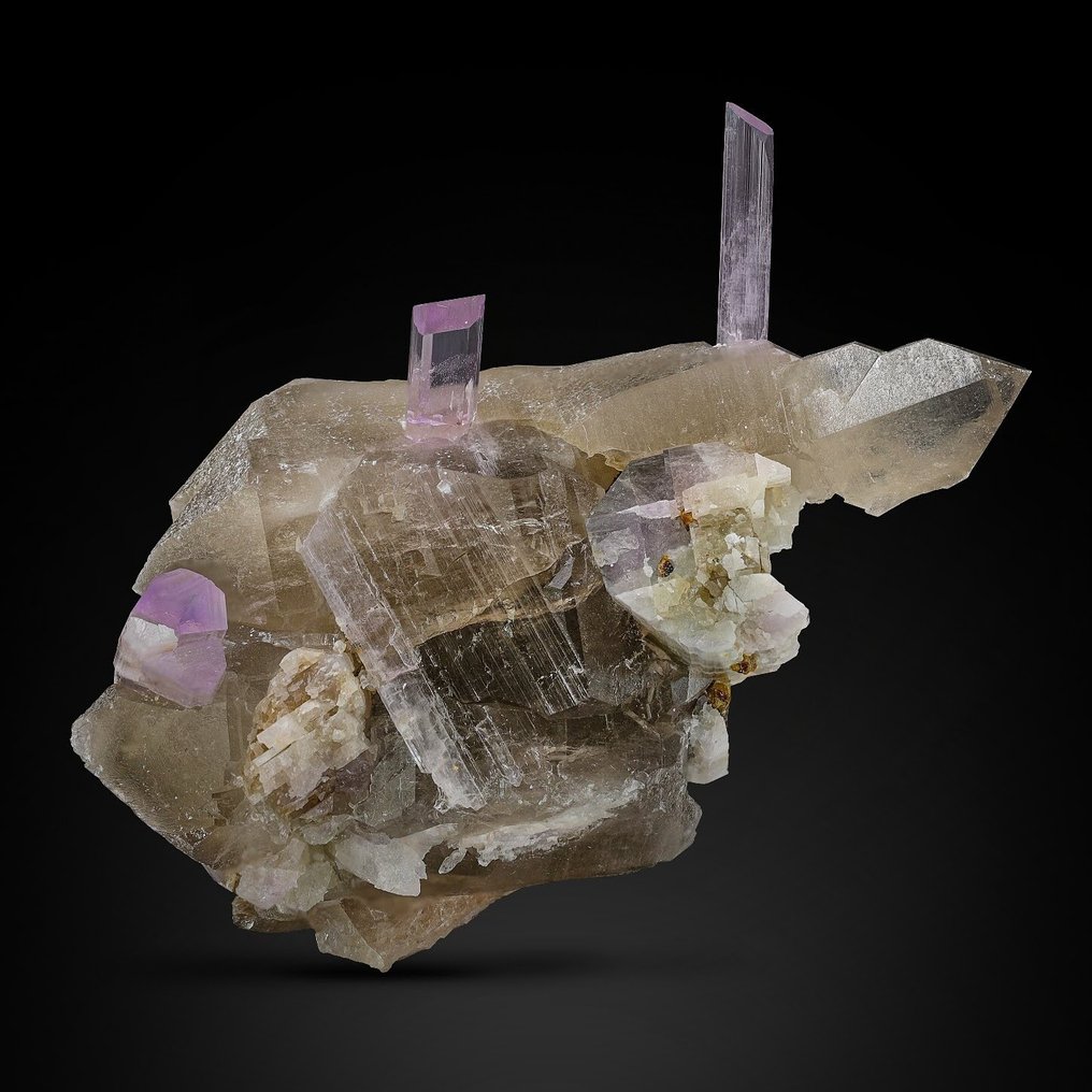 Kunzite Crystal - Height: 8.8 cm - Width: 6.7 cm- 144 g - (1) #1.0
