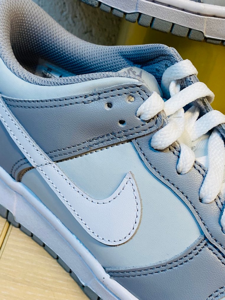 Nike Scarpe sportive Misura 38.5 EU IT 5.5 UK 8.5 US Catawiki