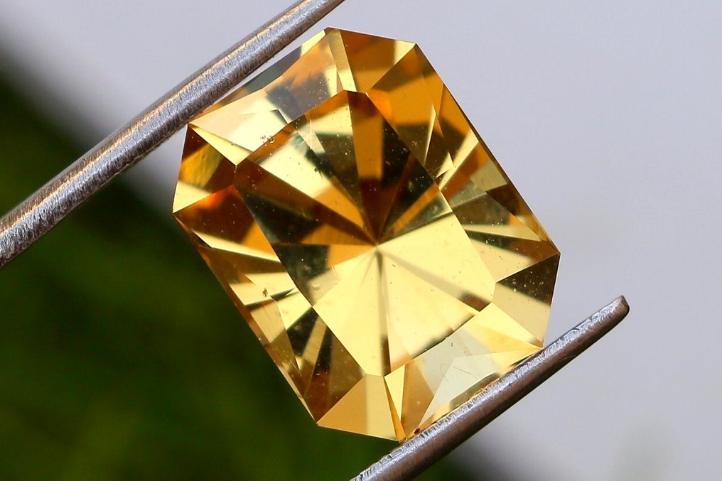 1 pcs  橙色 黄色绿宝石（金绿柱石）  - 7.81 ct - 国际宝石研究院（IGI） #3.2