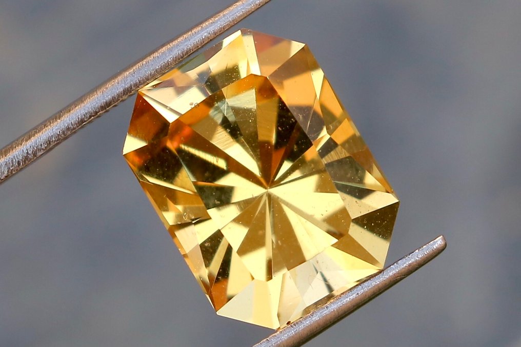 1 pcs  橙色 黄色绿宝石（金绿柱石）  - 7.81 ct - 国际宝石研究院（IGI） #4.3