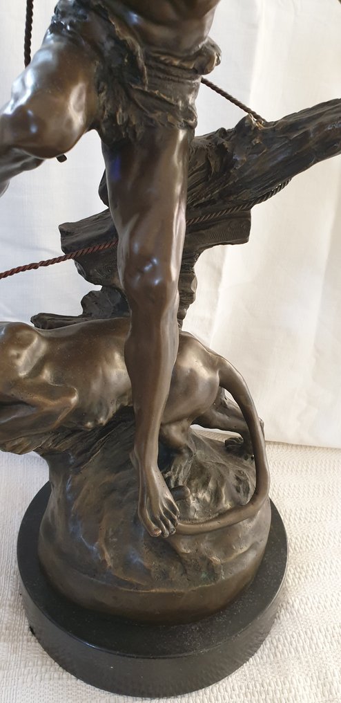 After Barye - Statue, Roman warrior fights a tiger - 20 kg - 60 cm - Patinated bronze #3.2