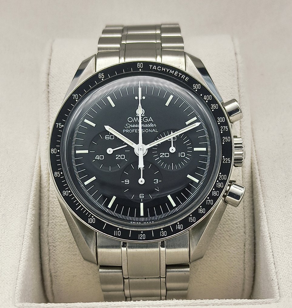 Omega speedmaster 2011 best sale