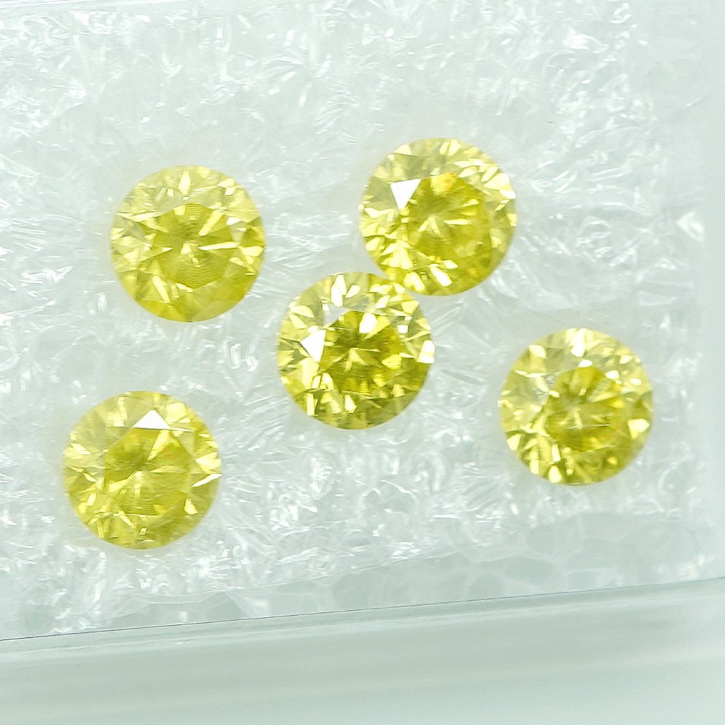 5 pcs Diamond (Colour-treated) - 1.18 ct - I1, I2 - Gem Report Antwerp (GRA) #1.0