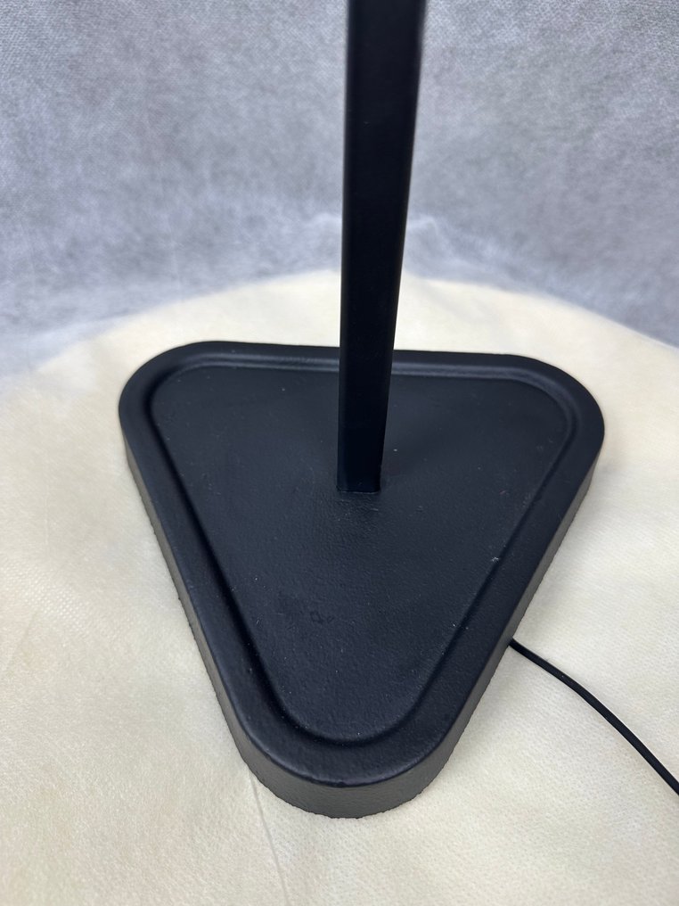 Flos - Lamp - Emi deep red table - Aluminium #3.2