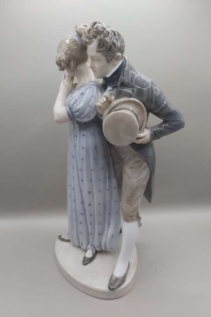 Royal Copenhagen - Christian Thomsen - Figure - Der Heiratsantrag #1680 - Porcelain #2.1