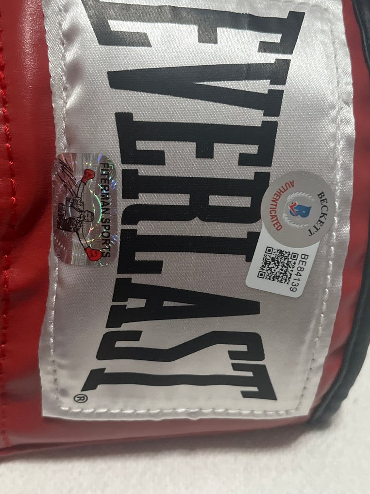 Mike Tyson Launches Boxing Glove-shaped Knockout Gummies In Colorado Mike Tyson - Boxing glove - Catawiki