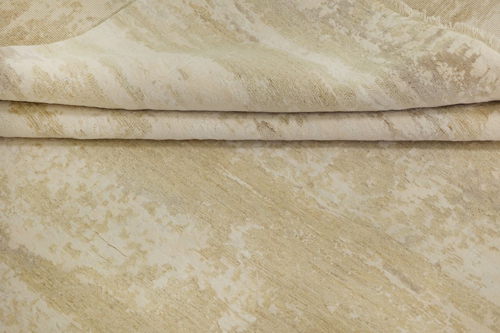 Designer Carpet with lots of Silk - New - Masterpiece - Teppich - 246 cm - 172 cm #1.0