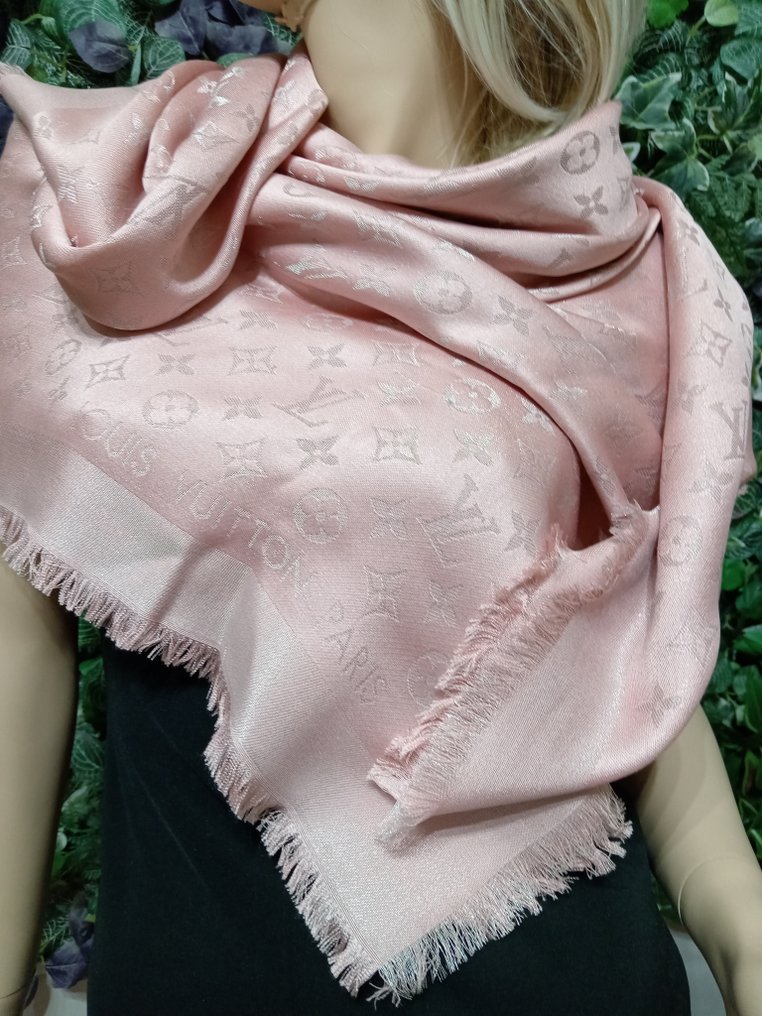 Louis vuitton pink shawl on sale