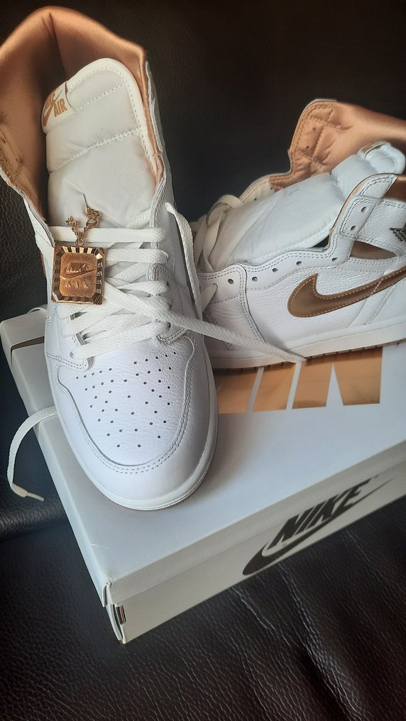 Nike Air Jordan 1 High Sneakers Size 44.5 EU IT 10.5 UK 11.5 US New with tags auction online Catawiki