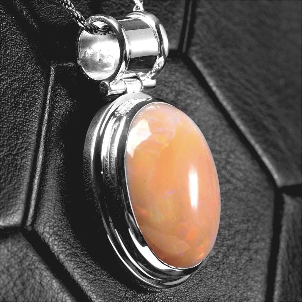 Superb larger Welo opal gem, 120 carats. Ring with Welo Opal Gemstone - Modern Design in Silver. - Height: 49 mm - Width: 27 mm- 24 g #4.3