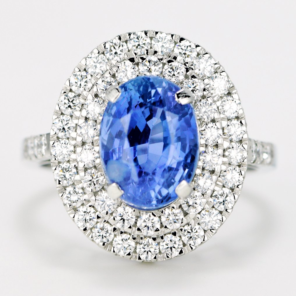 Sapphire ring auction store