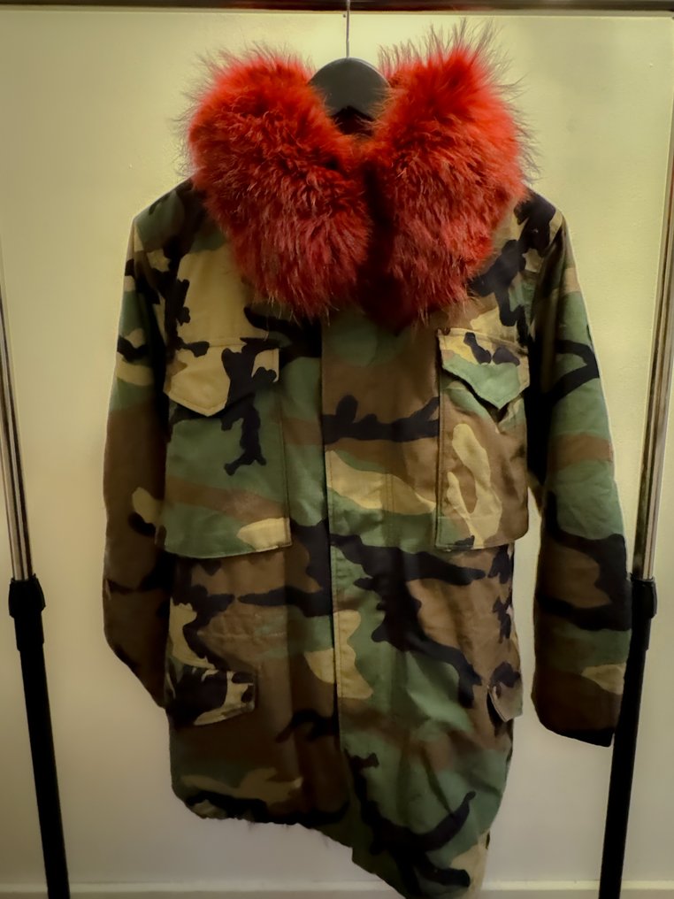 Mr and Mrs Fur No reserve price Parka auction online Catawiki