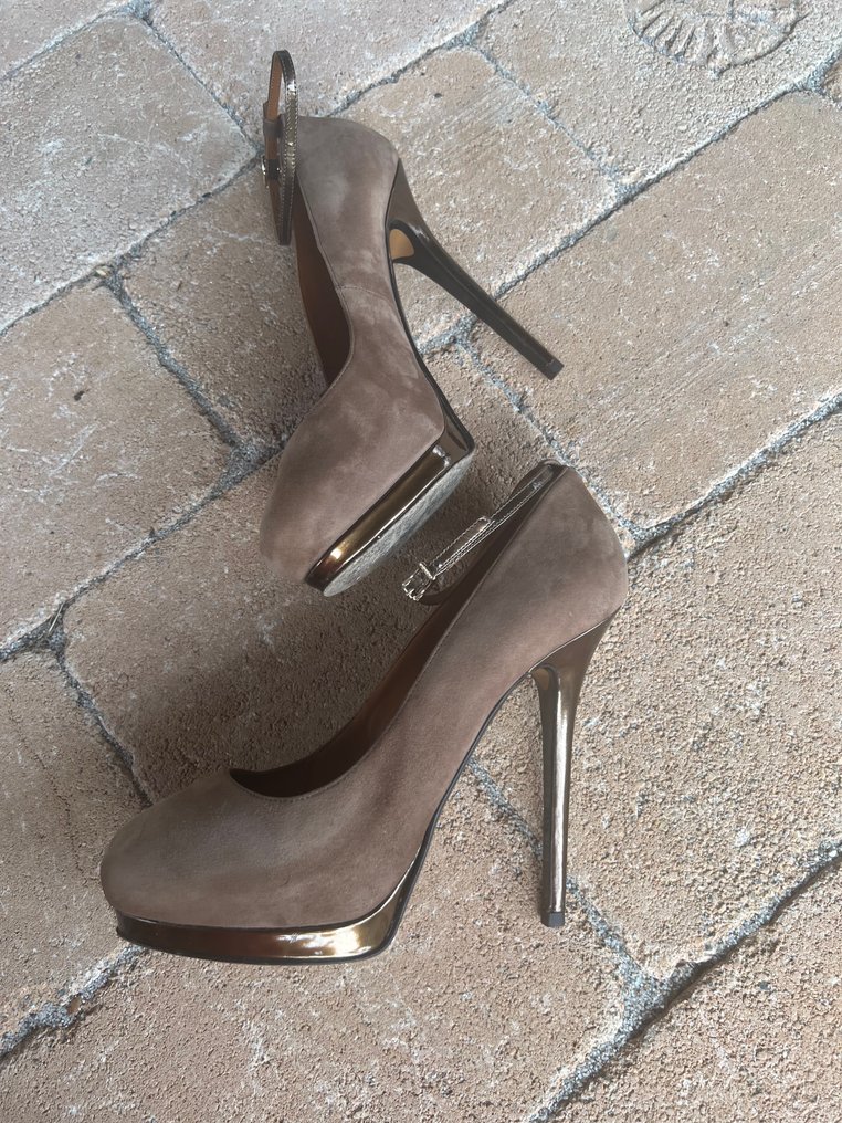 Fendi pumps online