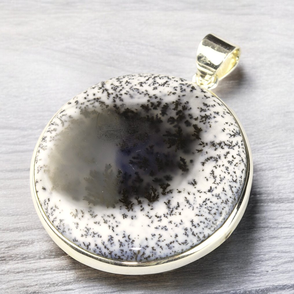 Opál Dendritikus - Egyensúlyozza a Yin és Yang energiáit. Lenyűgöző Merlinite - A 'Mago Merlino' kő - Magasság: 50 mm - Szélesség: 38.5 mm- 18 g #3.2