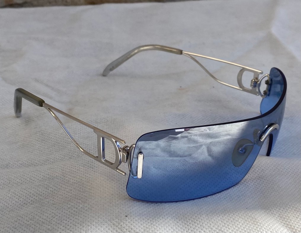 Christian Dior Miss Dior Sunglasses auction online Catawiki