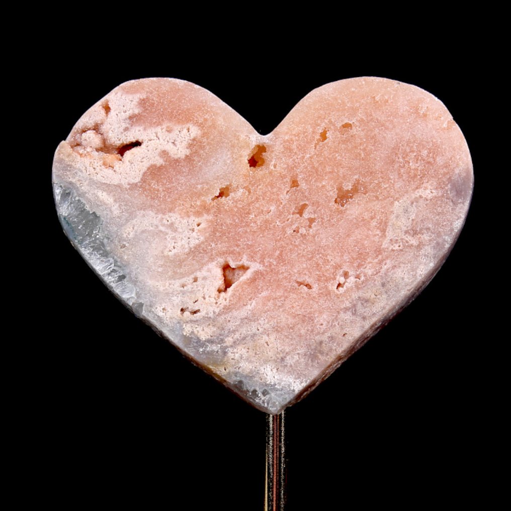 A Rose Amethyst Carving Heart - Height: 166 mm - Width: 111 mm- 447 g #4.3