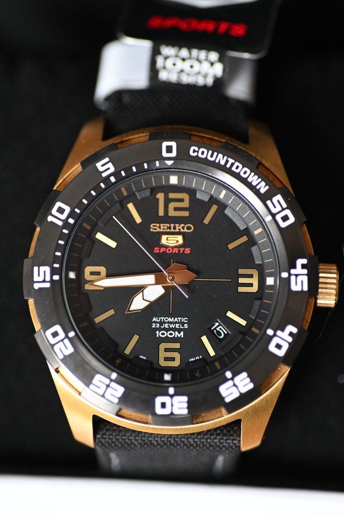 Seiko Seiko 5 Automatic Day Date No Reserve Price SRPB86K1 Men 2011 present auction online Catawiki