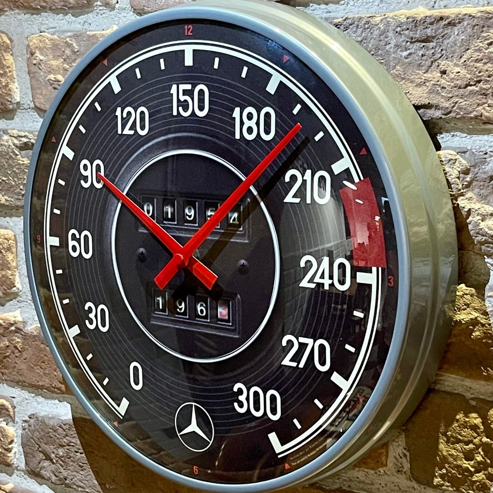 Wall clock -   Aluminium, Glass - 2020+ - Mercedes #1.0