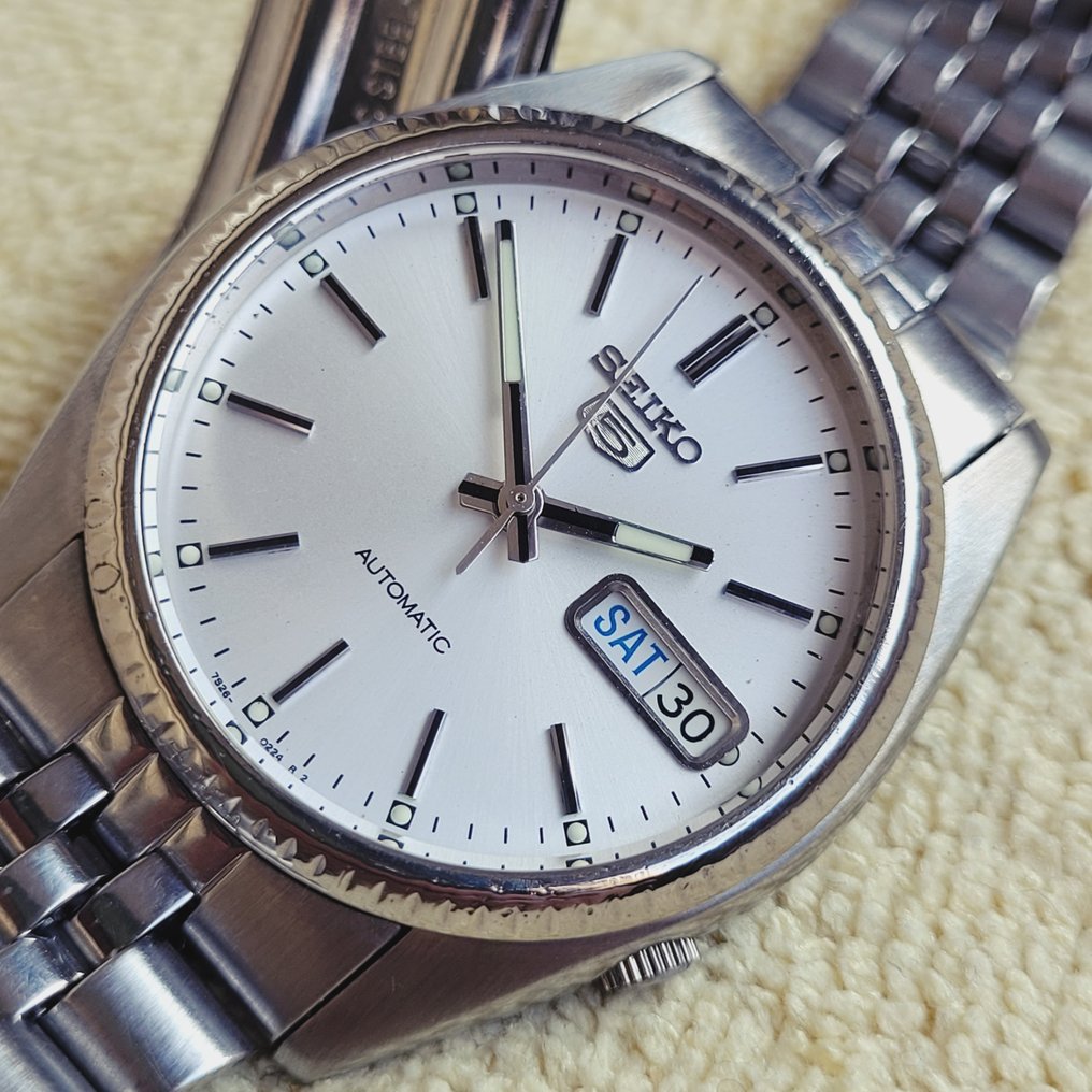 Seiko 5 Fluted Bezel Automatic Watch No Reserve Price Men 1980 1989 auction online Catawiki