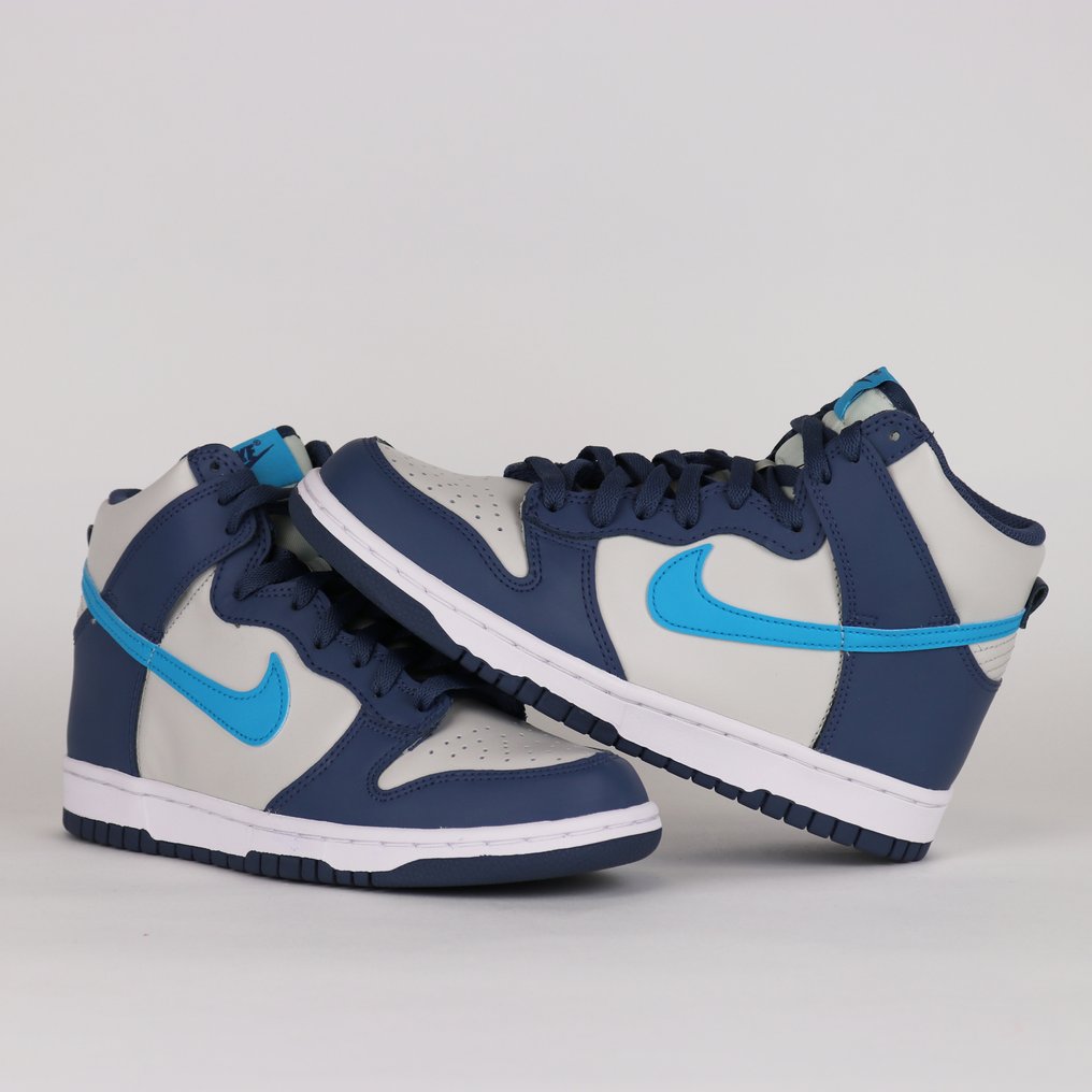 Nike Dunk High Sneakers Size EU 38.5 auction online Catawiki