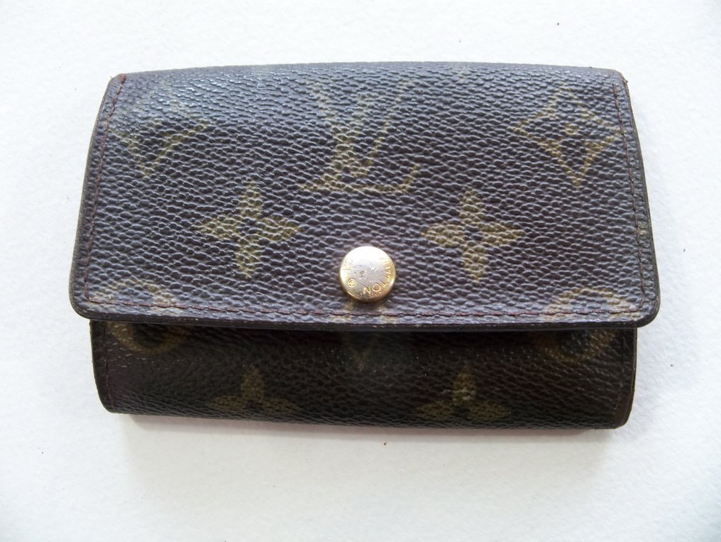 Louis vuitton purse keyring top