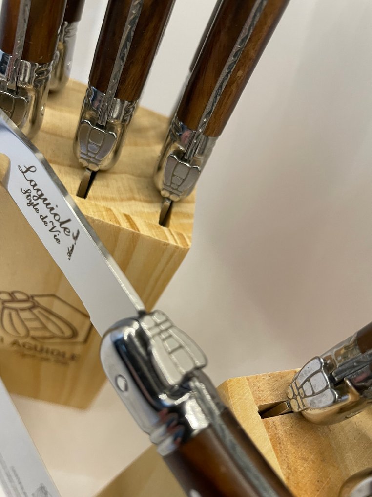 Laguiole - Style de Vie - Ensemble de couteaux de table - 12 magnifiques couteaux à steak brun foncé avec certificat d'authenticité. - Acier (inoxydable), ABS #3.2