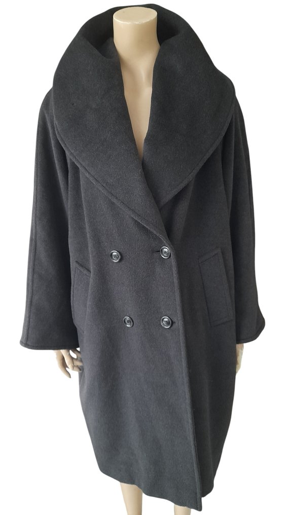 Max mara coat vintage top