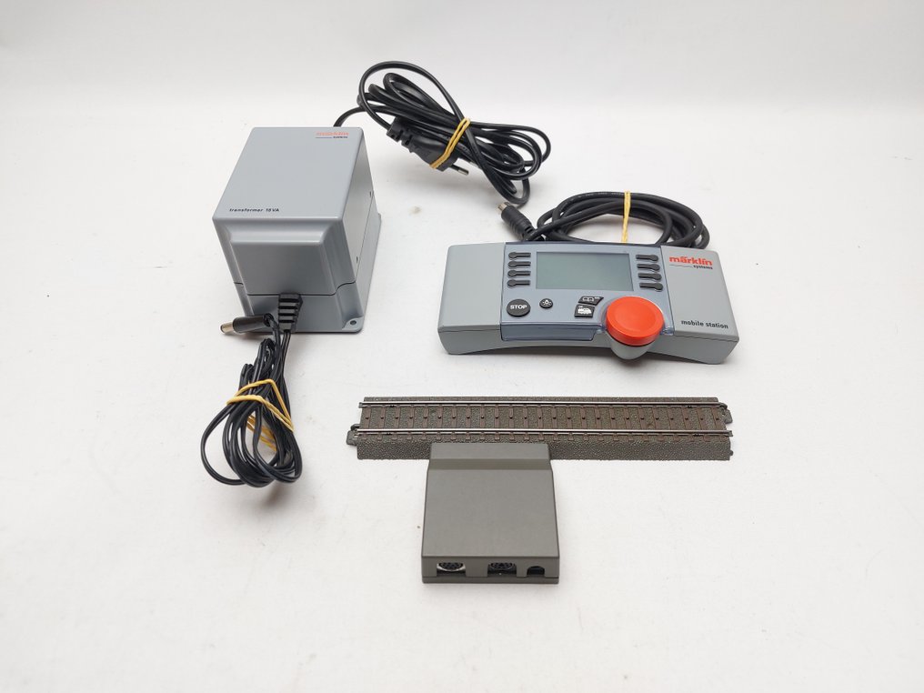 Märklin H0 - 60652/66191/24088 - 電子控制單元 (1) - 移动站配备适配器和连接轨。 #1.0