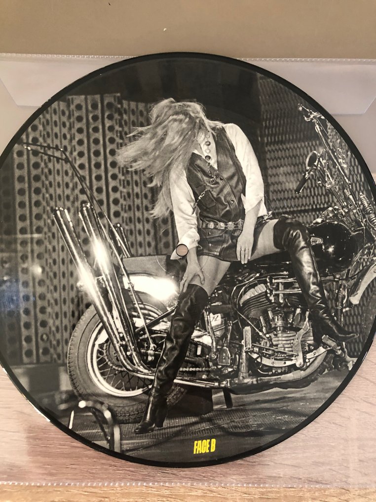 Brigitte Bardot - Harley Davidson - Limited Numbered Picture Disc - 239/520 - Vinylplade - Billeddisk - 2024 #2.1