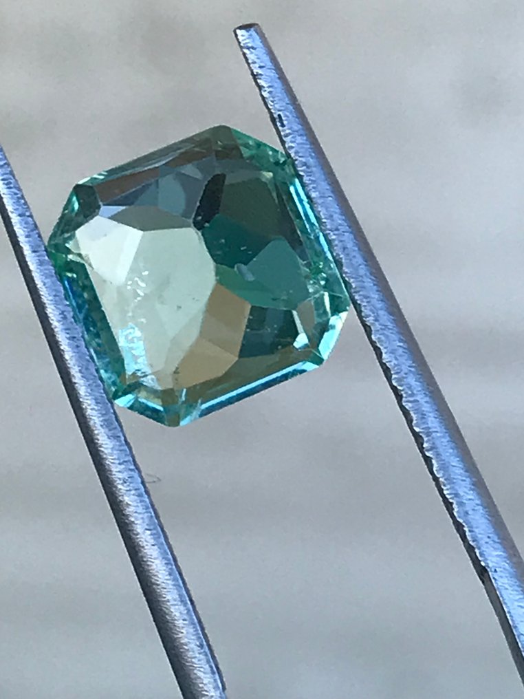 1 pcs Grün Smaragd - 2.95 ct - Gemological Institute of America (GIA) #3.2