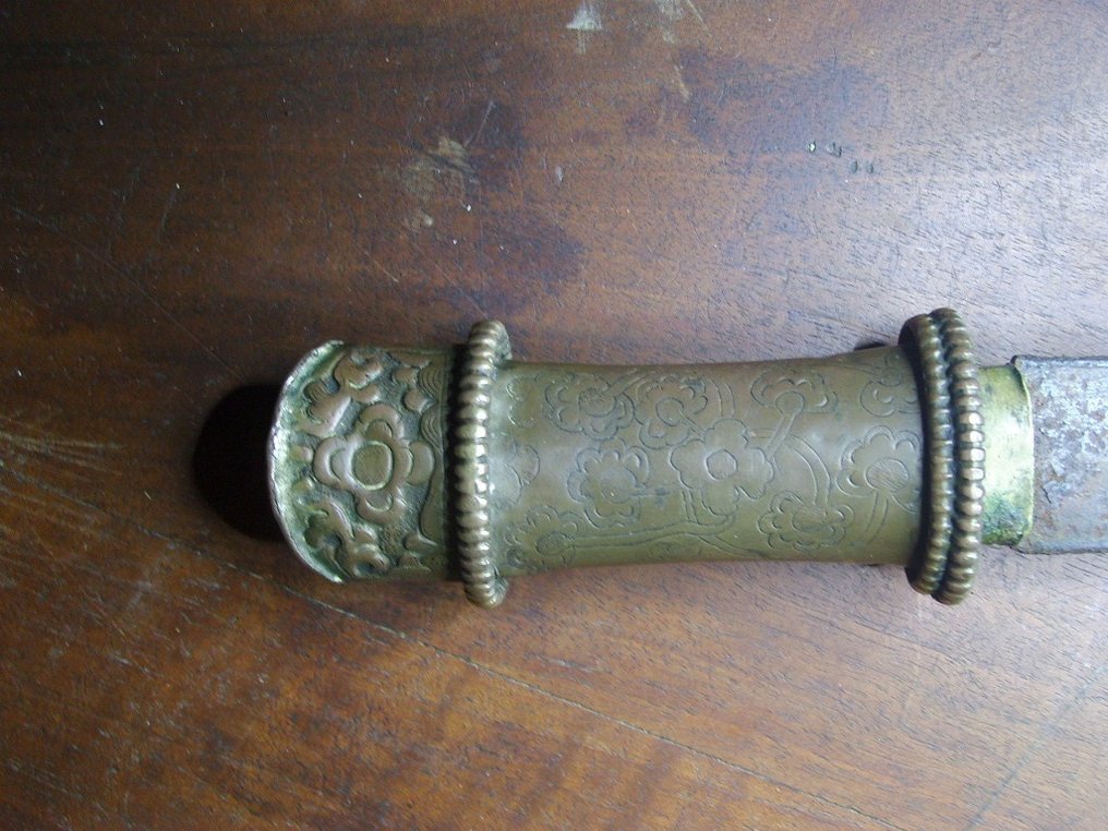 Coltello-fodero dinastia Wangchuck montatura. - Bhutan - 1850-1940 #3.2