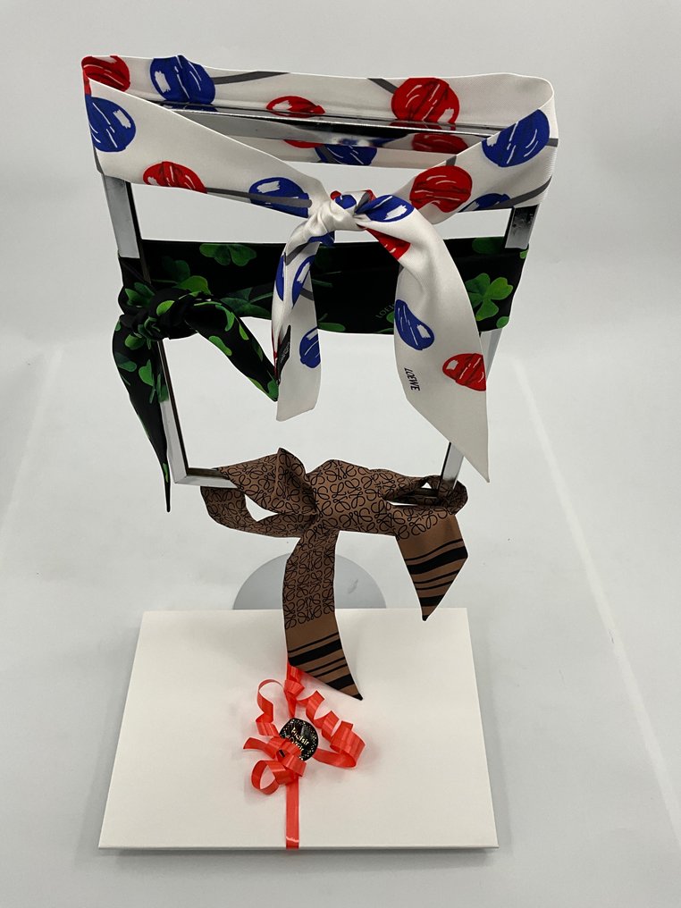 Loewe - 3 TWILLYS en Lot , SOIE /5 cm / 98 cm - Skjerf #4.3