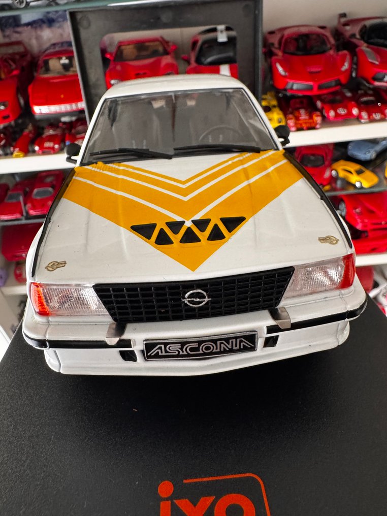 IXO 1:18 - 模型汽车 - Opel Ascona B 400 - Modelo Raro - 建造年份1982 #1.0