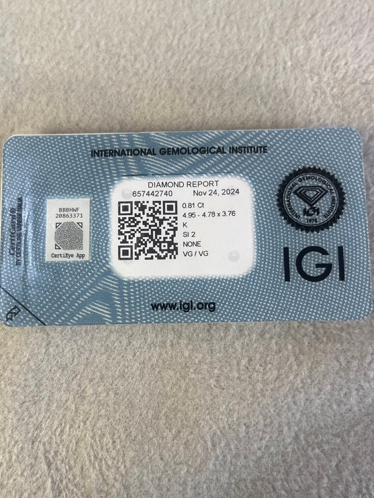 1 pcs 钻石  (天然)  - 0.81 ct - 方形 - K - SI2 微内含二级 - 国际宝石研究院（IGI） #3.2