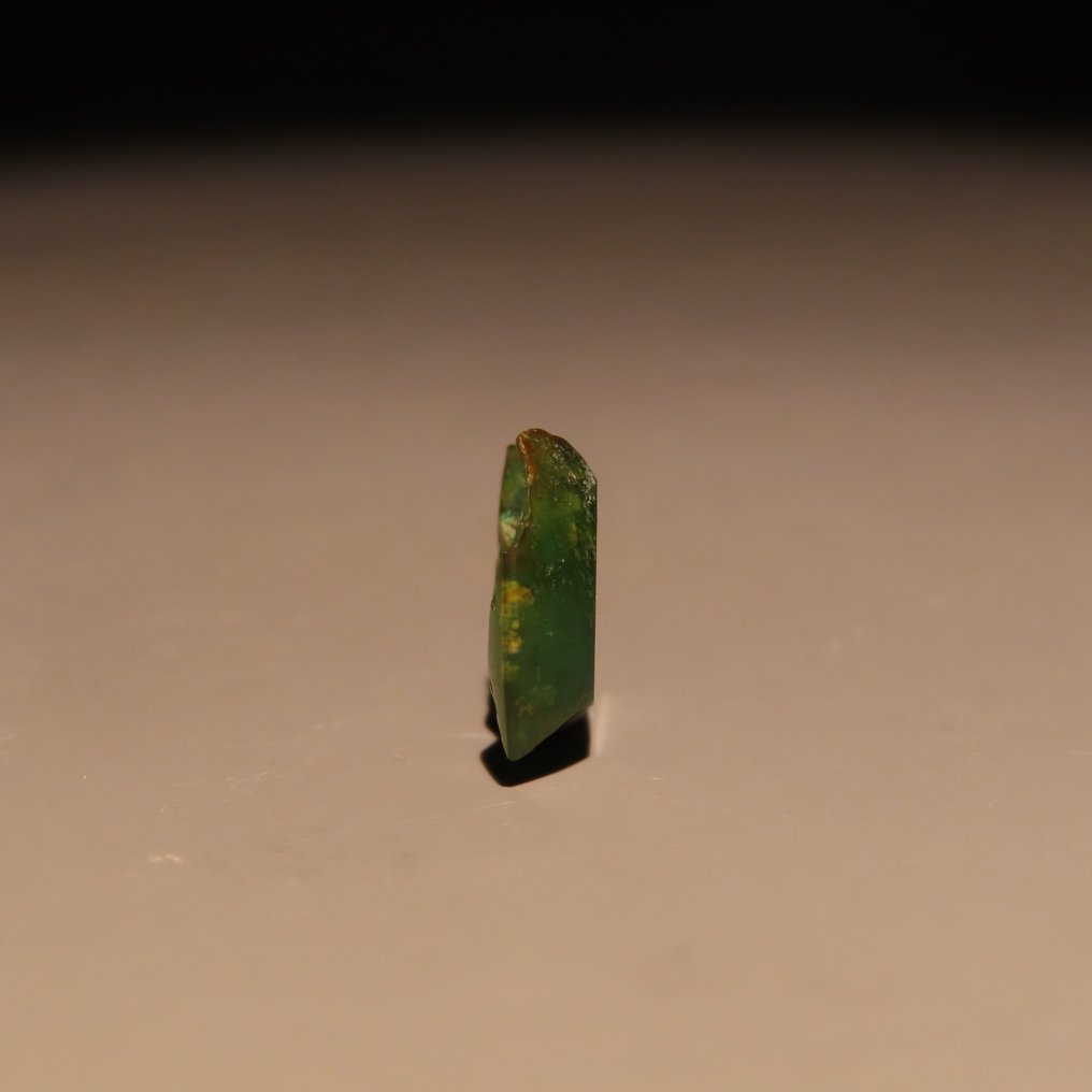 古羅馬 翡翠 带有皇帝Diadumenian肖像的凹雕。公元1至3世纪。高1.1厘米。 #3.2