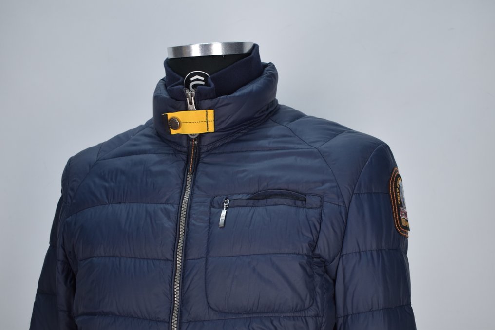 Parajumpers Super Lightweight Down jacket auction online Catawiki
