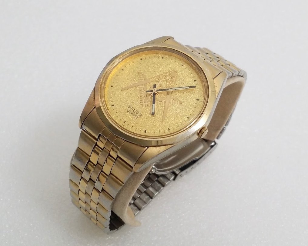Pulsar masonic watch top