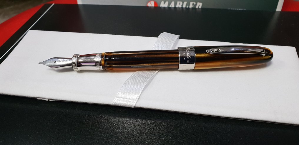 Marlen - Sydney - Edizione Speciale in Resina Gialla Striata - Reservoarpenna #3.2