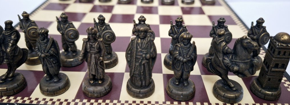 Chess set - "Reconquista" Cristianos Y Musulmanes - Metal #3.2