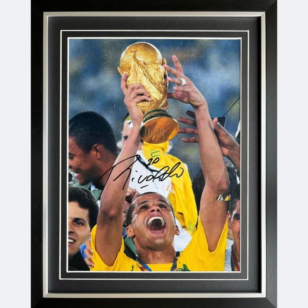 Brazil - Signed by Rivaldo - 照片  #1.0