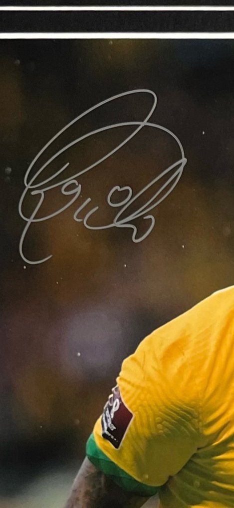 Brazil - Signed by Raphinha - 照片  #1.0