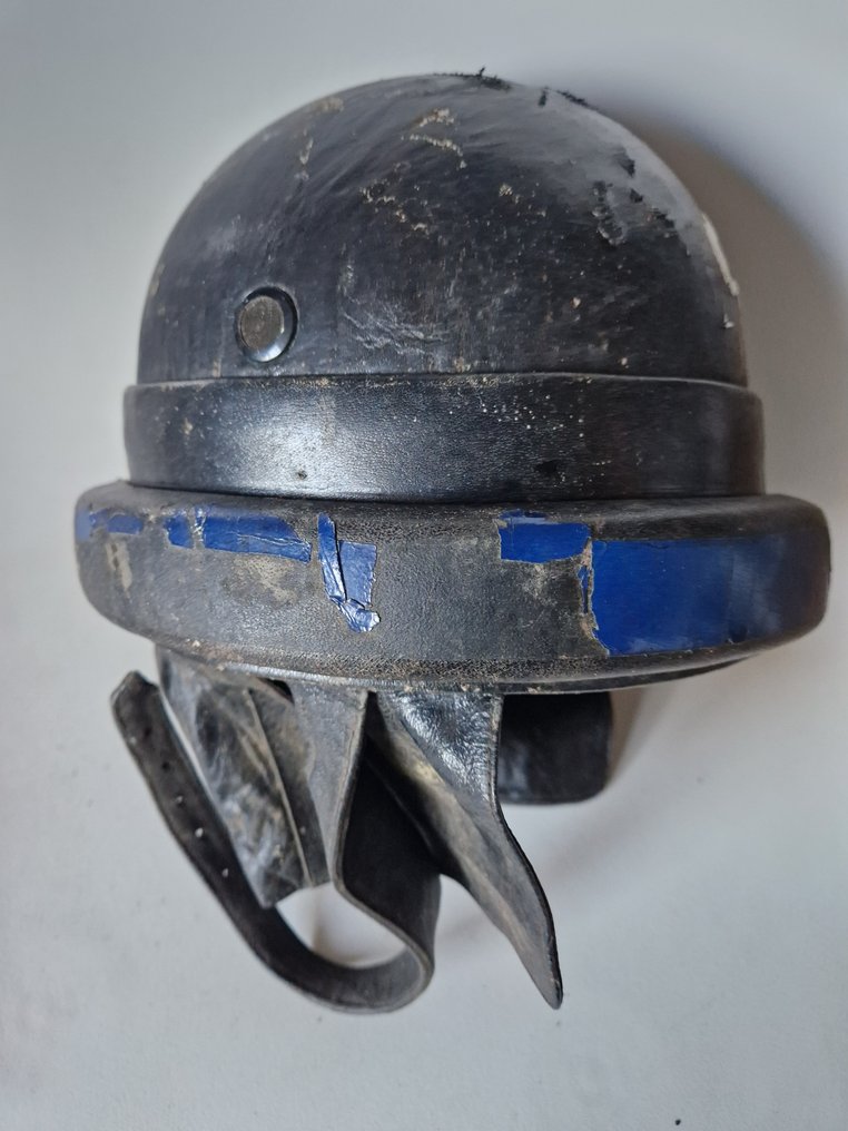 意大利 - 装甲军团 - 军用头盔 - 非洲皇家宪兵队的坦克头盔 #3.2