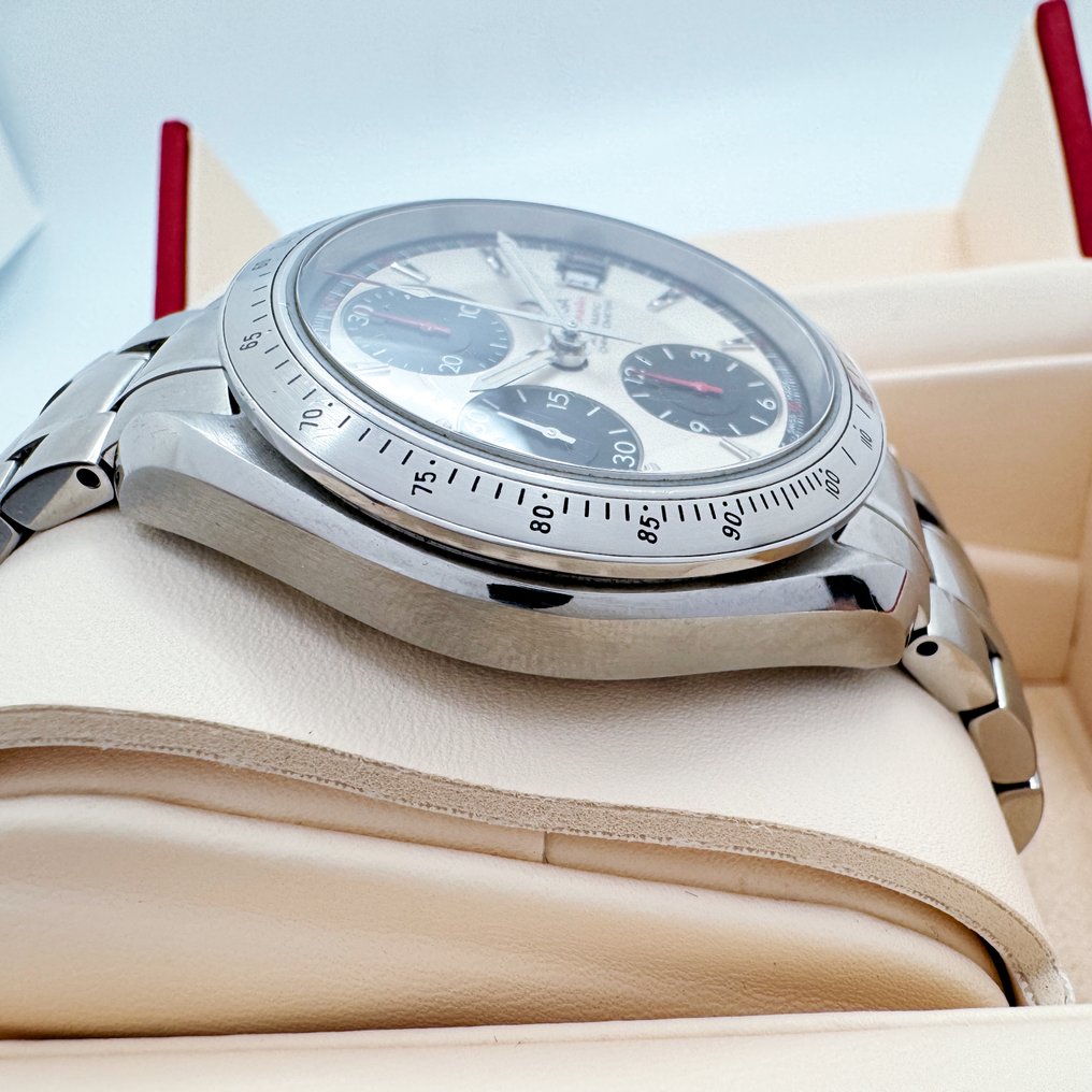 Omega Speedmaster Chronograph 3211.31.00 Men 2000 2010 auction online Catawiki