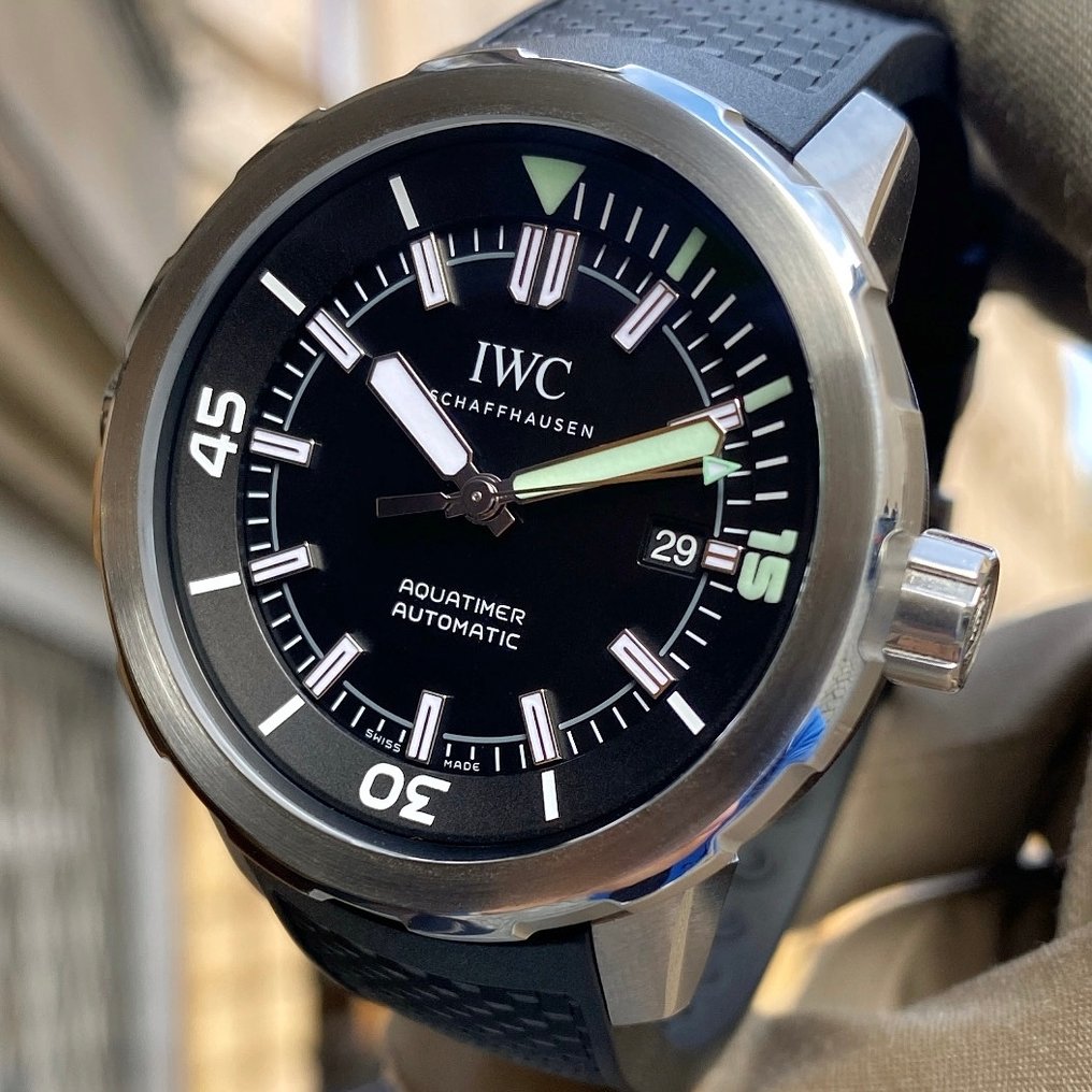 Iw329001 deals