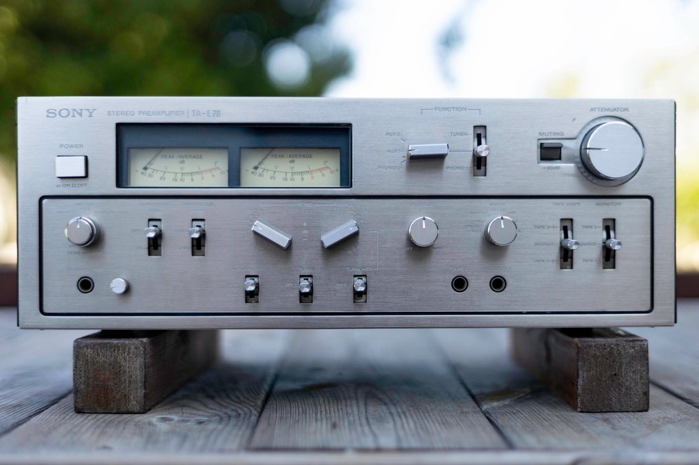 Sony - TA-E7B - Solid state preamplifier - auction online Catawiki