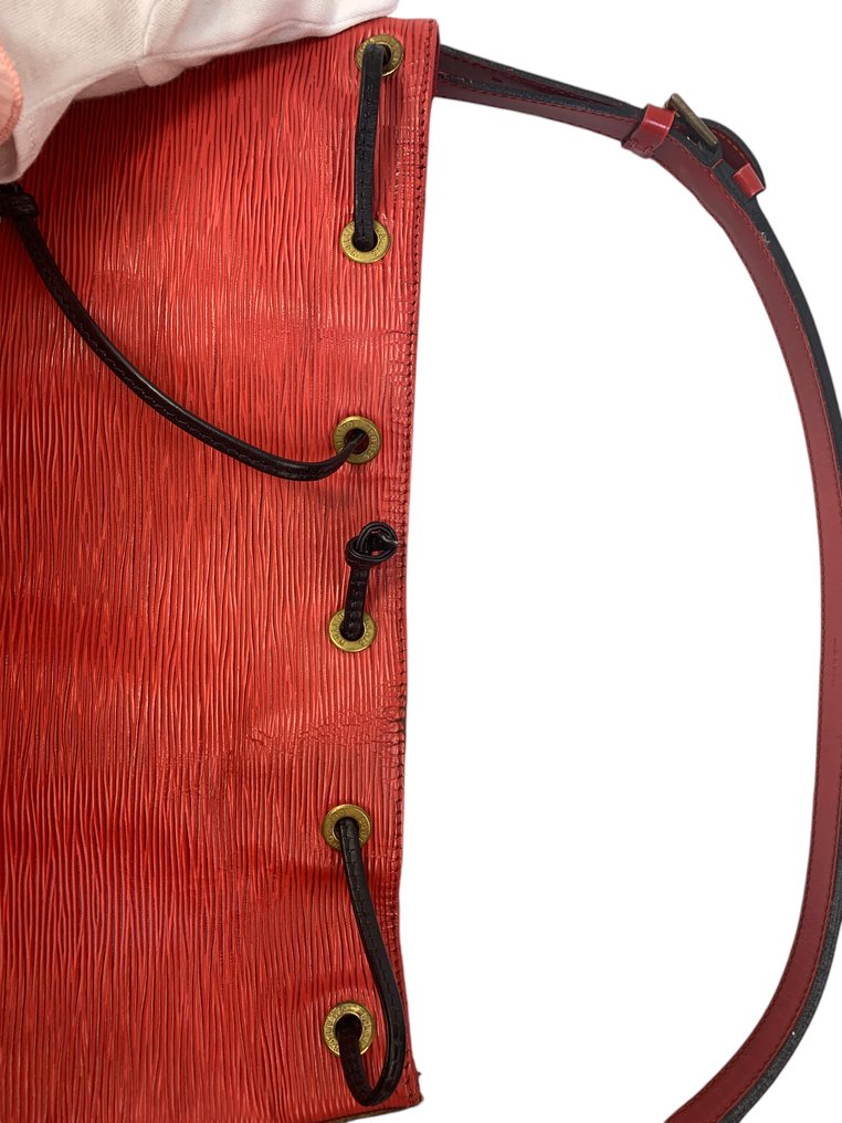 Louis Vuitton - Red Epi Noe - Geantă de umăr #1.0